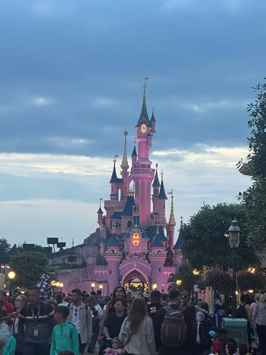 Magische Avonturen in Disneyland Parijs: Ons Team Reist Af voor Jullie! DLP Shopping service