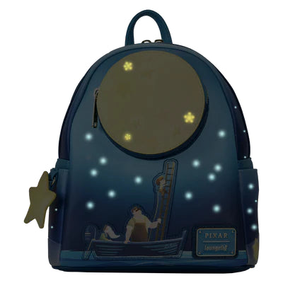 Beleef een buitenaardse ervaring met de Loungefly Disney-Pixar La Luna Glow Mini-rugzak! Een oplichtende maan en ruimte om al je benodigdheden op te bergen.