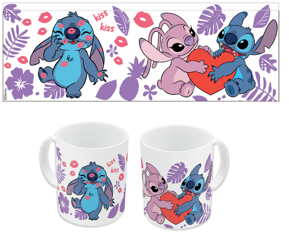 Een Disney Stitch & Angel ‘Love’ Beker met schattig ontwerp van Stitch en Angel, ideaal voor het genieten van warme dranken zoals koffie, thee of warme chocolademelk.