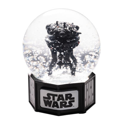 Hoogwaardig afgewerkte Star Wars Snowglobe – een must-have voor fans en verzamelaars.