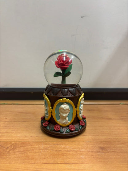 Disneyland Parijs Beauty and the Beast Snowglobe