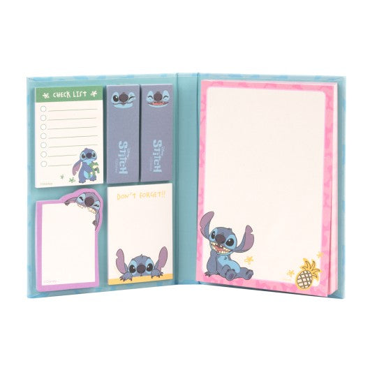 Stitch Sticky Notepad Set met kleurrijke illustraties van Stitch, inclusief verschillende sticky notes in diverse formaten voor notities en herinneringen.