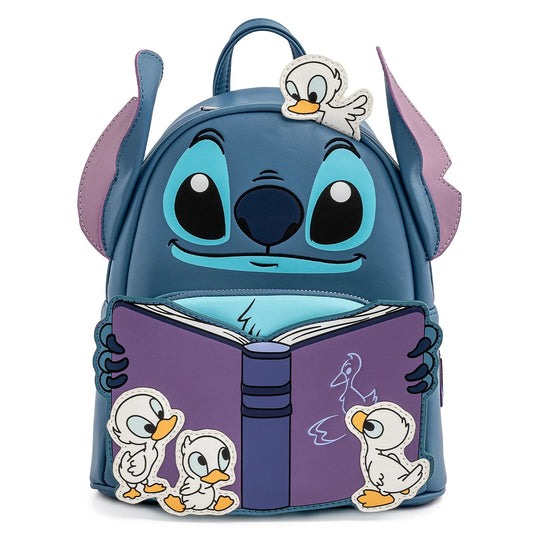 Voeg een vleugje Disney-magie toe aan je stijl met de Loungefly Stitch Story Time Duckies Bag! Met een vrolijk ontwerp van Stitch en de eendjes, is deze tas de perfecte keuze voor fans van Lilo & Stitch. De kleurrijke en gedetailleerde applicaties geven de tas een speelse uitstraling, terwijl de ruime binnenkant en schouderband zorgen voor comfort en functionaliteit.