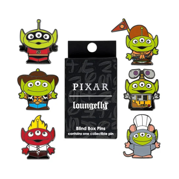 Voeg wat mysterie en magie toe aan je pincollectie met de Loungefly Toy Story Alien Mystery Pin! Deze pin, geïnspireerd door de schattige aliens uit de Toy Story-films, biedt een verrassend verzamelavontuur. Elk exemplaar is met zorg ontworpen en bevat gedetailleerde afwerkingen die de charmante uitstraling van de aliens perfect weergeven. Omdat het een mystery pin is, weet je niet welke variant je zult ontvangen, wat het verzamelen extra spannend maakt! Een must-have voor Toy Story-fans.