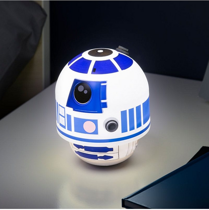 Breng de betovering van Star Wars in huis met de STAR WARS - R2-D2 - Sway Light HOME sfeerlamp, die elke ruimte voorziet van een speciaal, rustgevend licht.