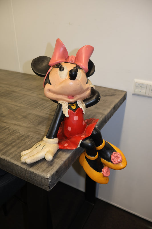 Vintage Minnie Mouse beeld – Schattig zittend ontwerp in klassieke stijl, perfect voor Disney-verzamelaars!