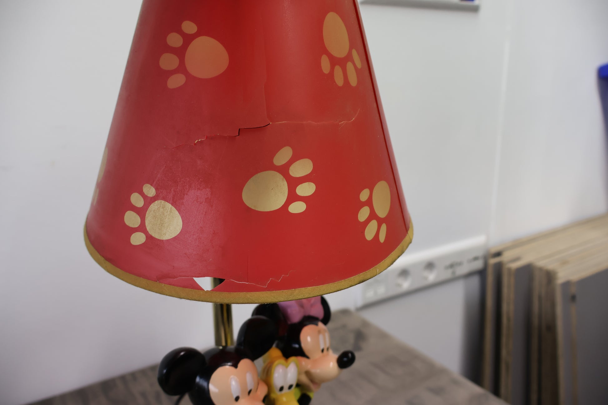 Zeldzame Mickey & Minnie Mouse, Pluto lamp – Een prachtige sfeerlamp en een uniek verzamelobject voor Disney-fans.