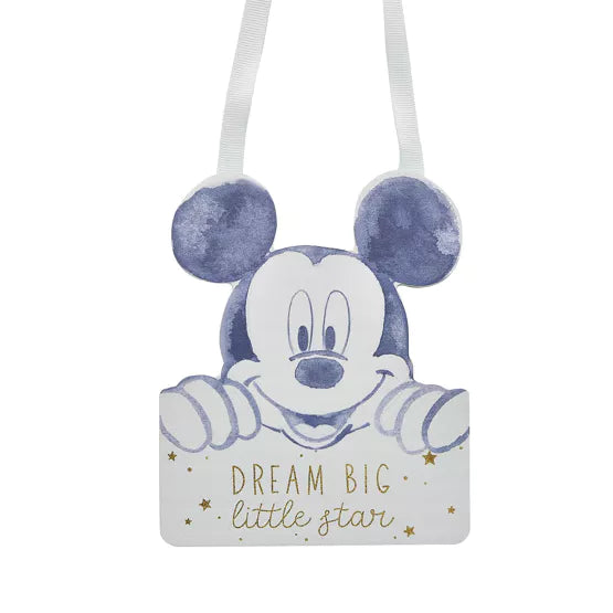 Breng magie en inspiratie in elke ruimte met ons vrolijke Mickey Mouse wandbordje "Dream Big", perfect voor de kinderkamer of kantoor en een aanmoediging om groot te dromen.