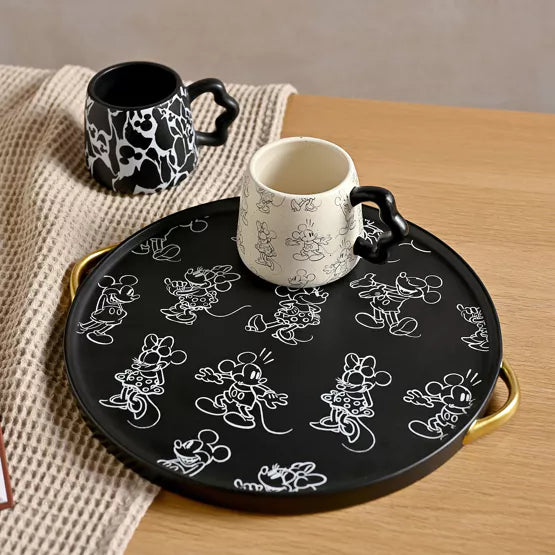 Een duurzame Disney Mickey Tray, geïnspireerd op het iconische hoofd van Mickey Mouse, geschikt voor dagelijks gebruik of als decoratief pronkstuk in huis.